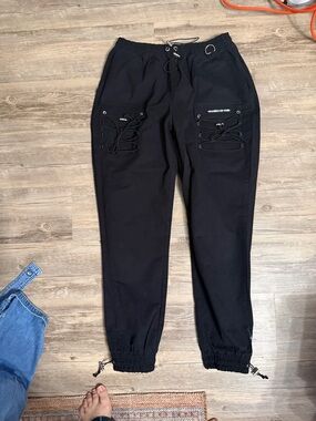 Manière De Voir Black Cargo Lace-Up Joggers